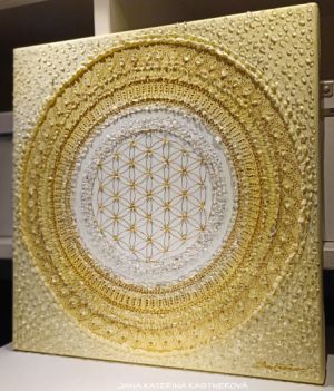 ... SLUNEČNÍ MANDALA - MALIČKÁ II. ... - original, plátno 30x30cm, akryl s diamantovými křišťály